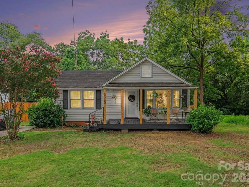 3330 Benard Avenue, Charlotte, NC 28206.  MLS# CAR4415704, YatesRealty ID 46377. 