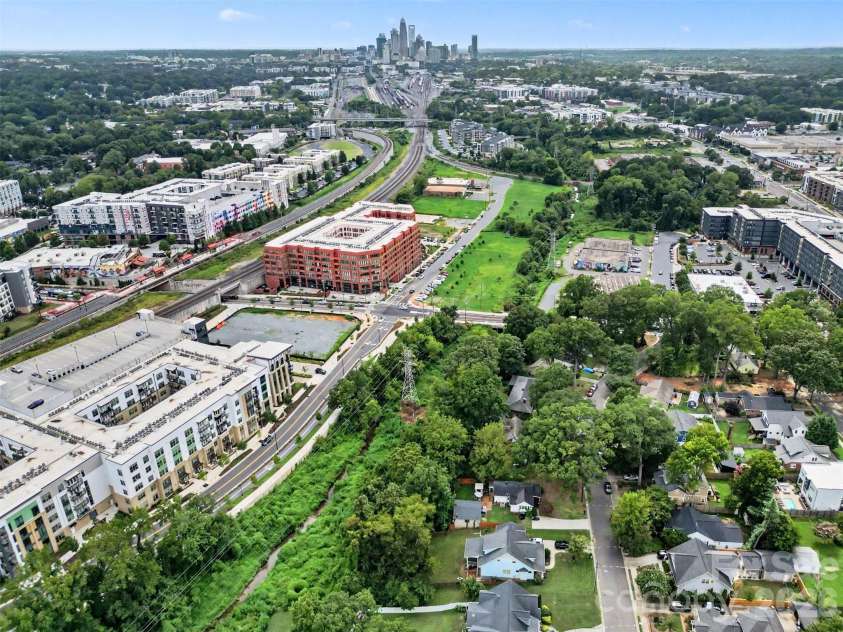 3330 Benard Avenue, Charlotte, NC 28206.  MLS# CAR4415704, YatesRealty ID 46377. 