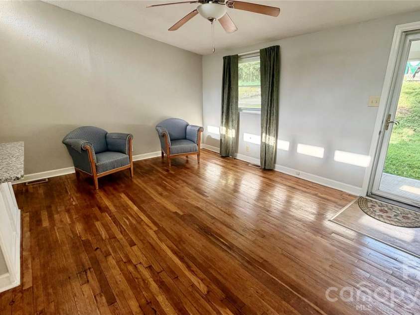 216 Auten Circle, Mount Holly, NC 28120.  MLS# CAR4416875, YatesRealty ID 46378. 