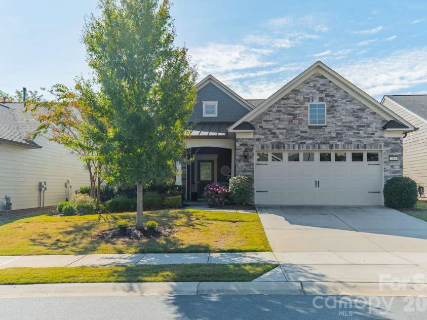 918 Kirby Drive, Fort Mill, SC 29715.  MLS# CAR4409955, YatesRealty ID 46381. 