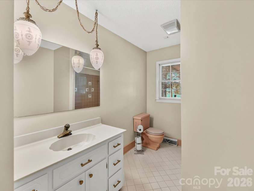 2646 Rolling Hills Drive, Monroe, NC 28110.  MLS# CAR4417200, YatesRealty ID 46383. 