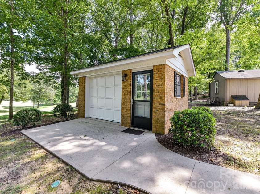 2646 Rolling Hills Drive, Monroe, NC 28110.  MLS# CAR4417200, YatesRealty ID 46383. 