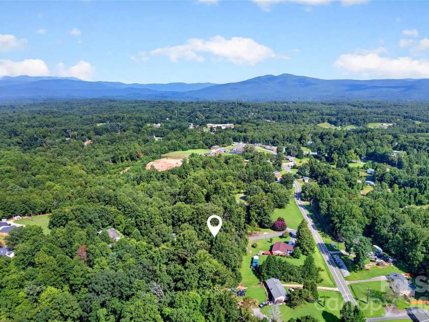 55 Edwards Drive, Nebo, NC 28761.  MLS# CAR4417436, YatesRealty ID 46385. 