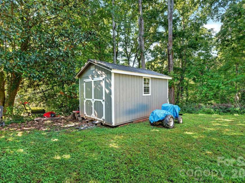 55 Edwards Drive, Nebo, NC 28761.  MLS# CAR4417436, YatesRealty ID 46385. Buildings negotiable.