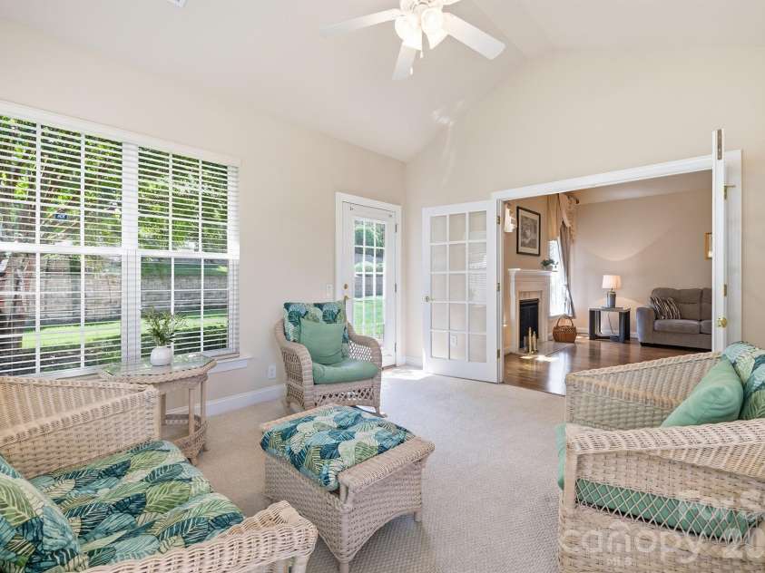 3221 Abbey Walk Lane, Matthews, NC 28105.  MLS# CAR4412406, YatesRealty ID 46386. 