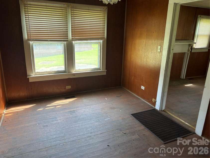 1306 Salem Road, Morganton, NC 28655.  MLS# CAR4414719, YatesRealty ID 46388. Dining room