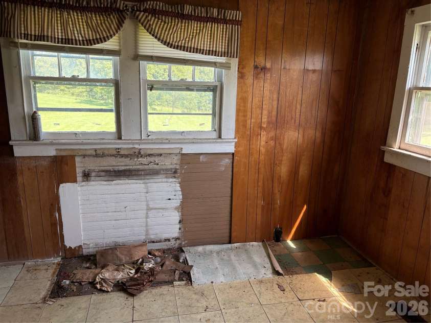 1306 Salem Road, Morganton, NC 28655.  MLS# CAR4414719, YatesRealty ID 46388. Kitchen area