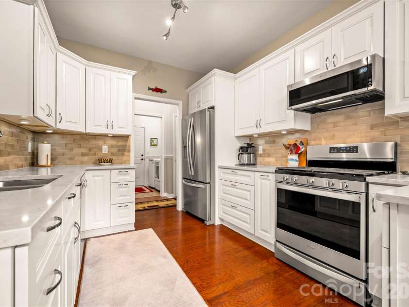 131 Creekwalk Lane, Hendersonville, NC 28792.  MLS# CAR4416642, YatesRealty ID 46389. 