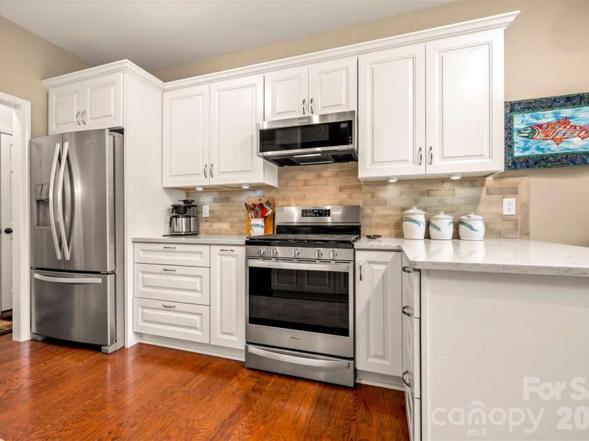 131 Creekwalk Lane, Hendersonville, NC 28792.  MLS# CAR4416642, YatesRealty ID 46389. 