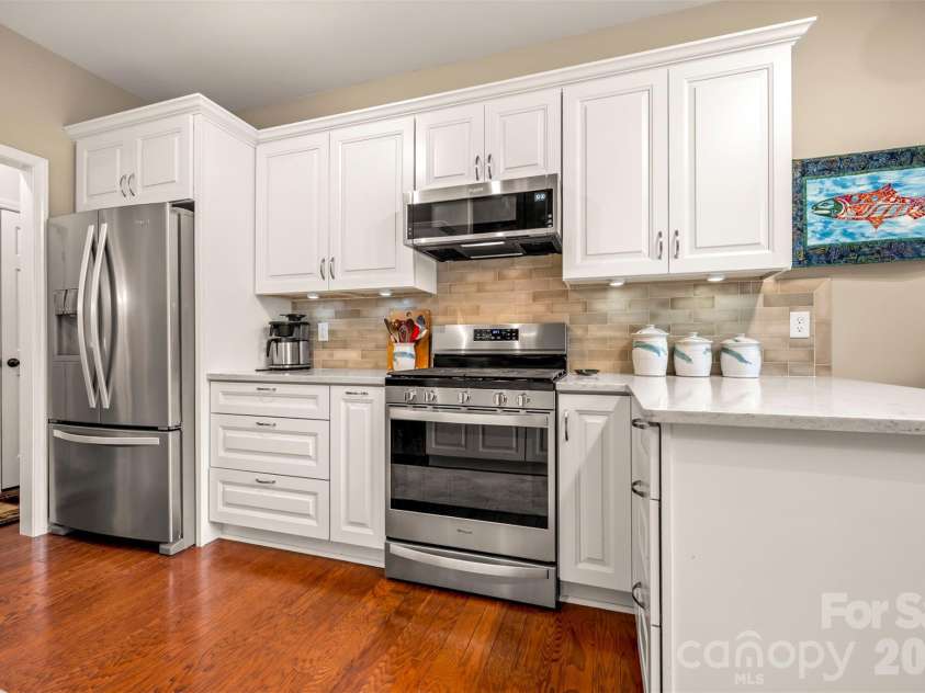 131 Creekwalk Lane, Hendersonville, NC 28792.  MLS# CAR4416642, YatesRealty ID 46389. 