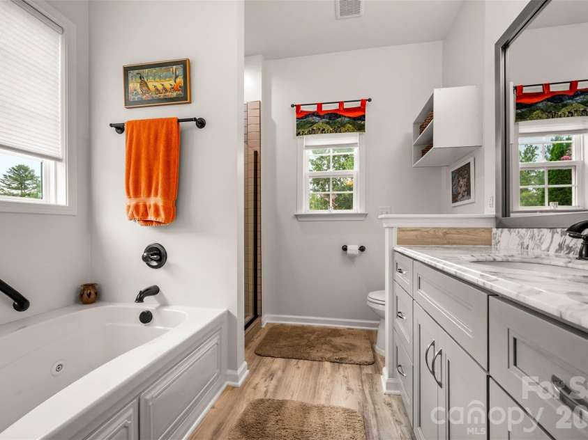 131 Creekwalk Lane, Hendersonville, NC 28792.  MLS# CAR4416642, YatesRealty ID 46389. 