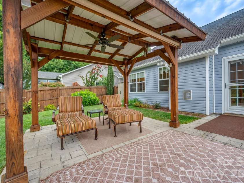 131 Creekwalk Lane, Hendersonville, NC 28792.  MLS# CAR4416642, YatesRealty ID 46389. 