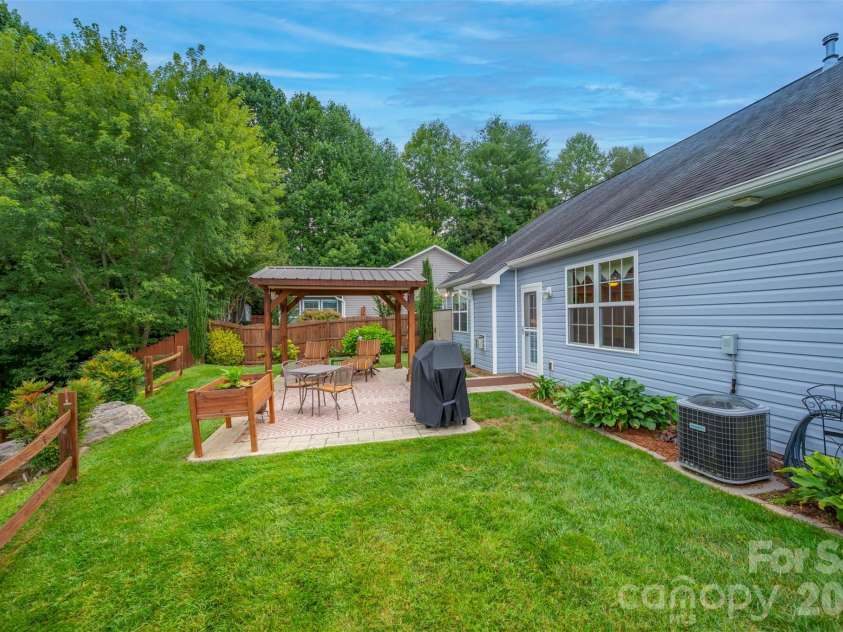 131 Creekwalk Lane, Hendersonville, NC 28792.  MLS# CAR4416642, YatesRealty ID 46389. 