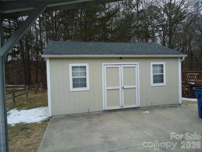 127 Mallardwood Drive, Mt Ulla, NC 28125.  MLS# CAR4344857, YatesRealty ID 4639. 