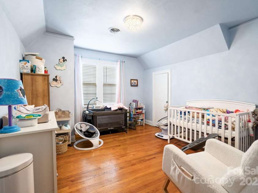 3 Elliott Drive, Thomasville, NC 27360.  MLS# CAR4229217, YatesRealty ID 4639. Bonus Room on 2nd level