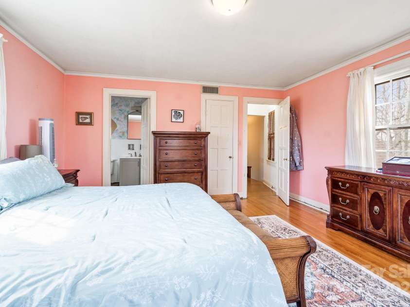 3 Elliott Drive, Thomasville, NC 27360.  MLS# CAR4229217, YatesRealty ID 4639. Primary Bedroom on 2nd level