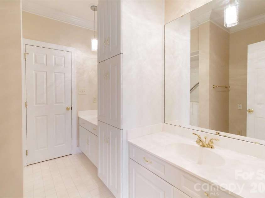 700 Warrington Place, Rock Hill, SC 29732.  MLS# CAR4354552, YatesRealty ID 4639. 
