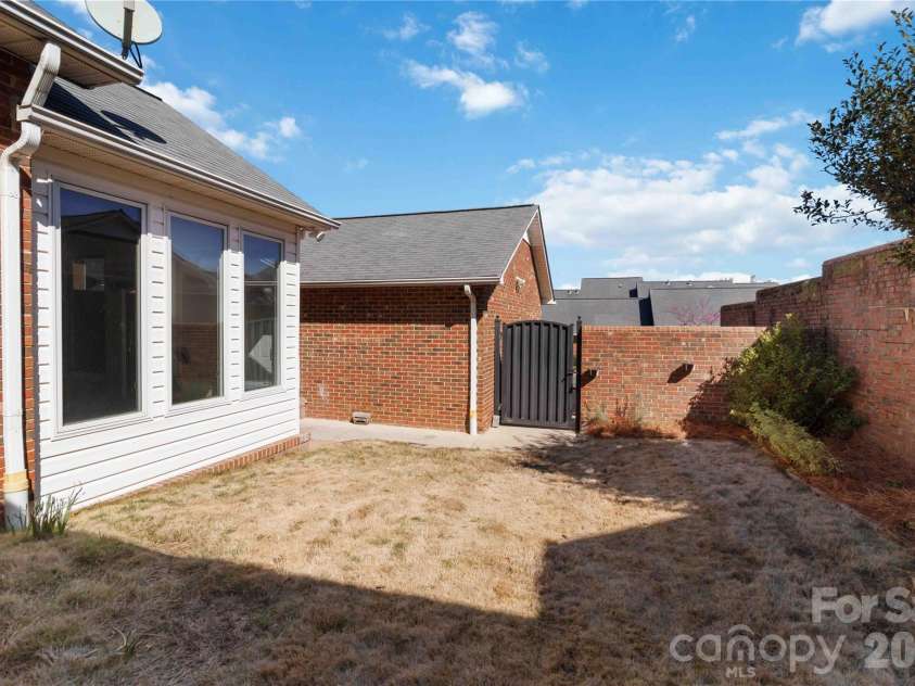 700 Warrington Place, Rock Hill, SC 29732.  MLS# CAR4354552, YatesRealty ID 4639. 