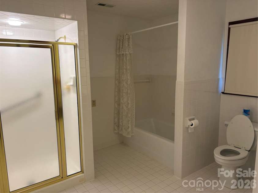 1308 Salem Road, Morganton, NC 28655.  MLS# CAR4417448, YatesRealty ID 46390. Primary Bathroom