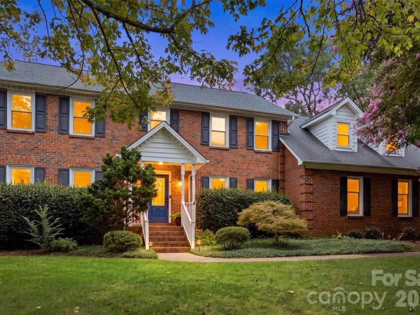 1511 Prancer Lane, Gastonia, NC 28056.  MLS# CAR4412780, YatesRealty ID 46391. 1511 Prancer Lane