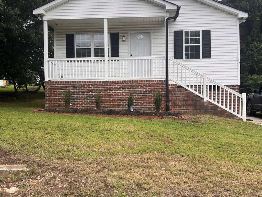 191 Mahan Street, Concord, NC 28025.  MLS# CAR4417461, YatesRealty ID 46393. 