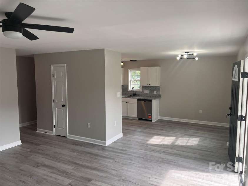 191 Mahan Street, Concord, NC 28025.  MLS# CAR4417461, YatesRealty ID 46393. 