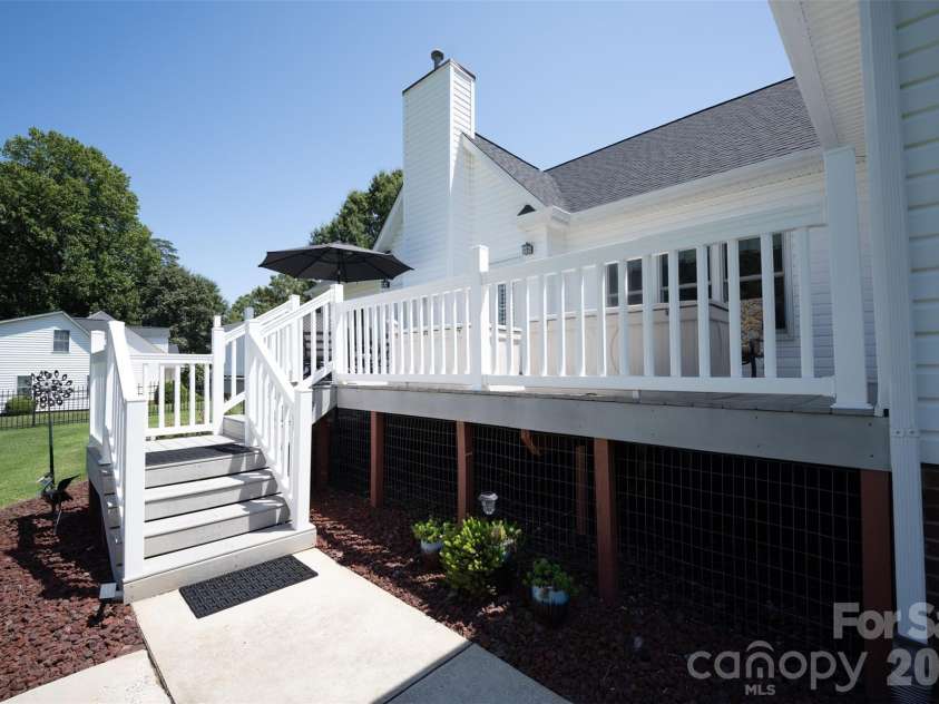 115 Providence Place, York, SC 29745.  MLS# CAR4390448, YatesRealty ID 46394. Steps from