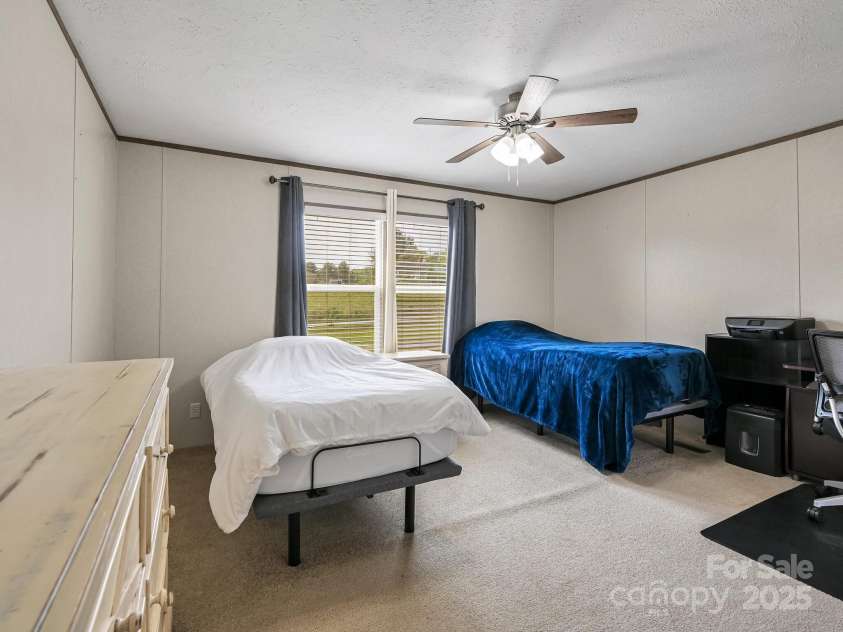 123 Big Oak Road, Hendersonville, NC 28792.  MLS# CAR4250843, YatesRealty ID 464. 