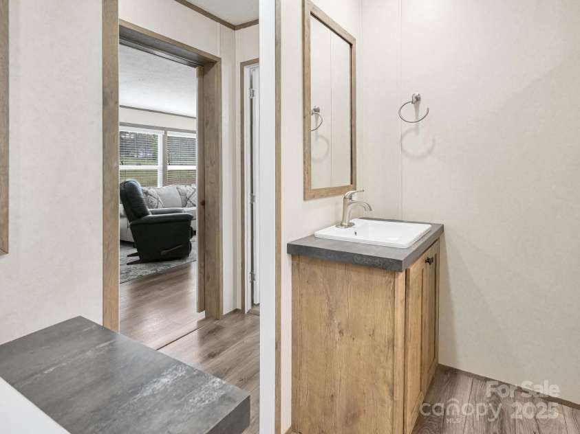 123 Big Oak Road, Hendersonville, NC 28792.  MLS# CAR4250843, YatesRealty ID 464. 