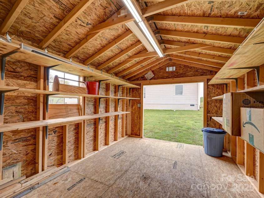 123 Big Oak Road, Hendersonville, NC 28792.  MLS# CAR4250843, YatesRealty ID 464. 