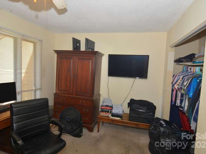 141 Colony Drive, Arden, NC 28704.  MLS# CAR4268154, YatesRealty ID 464. 