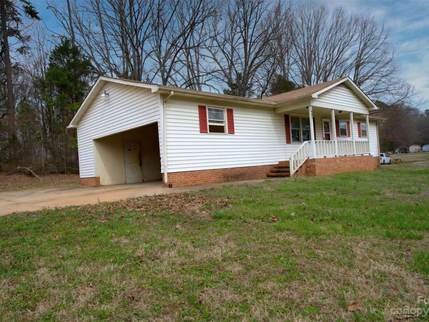 651, 655, 659 Dallas Stanley Highway, Dallas, NC 28034.  MLS# CAR3933079, YatesRealty ID 464. 