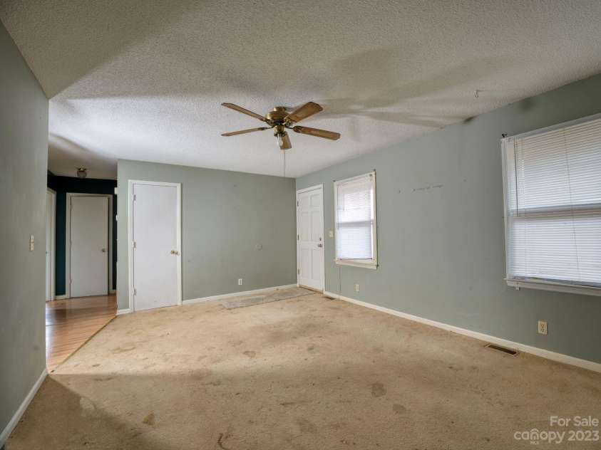 651, 655, 659 Dallas Stanley Highway, Dallas, NC 28034.  MLS# CAR3933079, YatesRealty ID 464. 