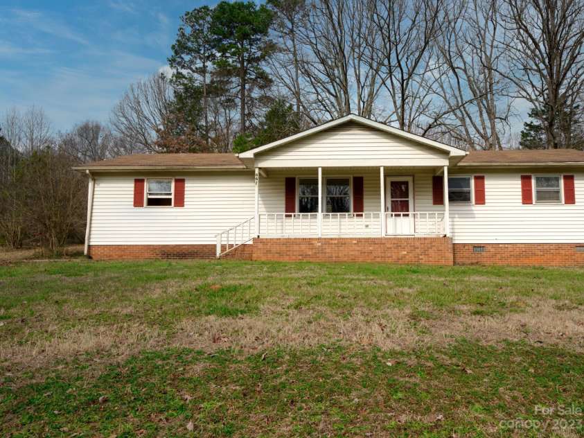651, 655, 659 Dallas Stanley Highway, Dallas, NC 28034.  MLS# CAR3933079, YatesRealty ID 464. 