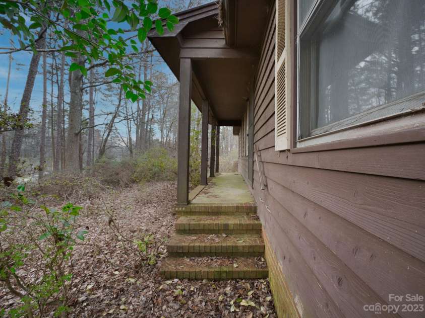 651, 655, 659 Dallas Stanley Highway, Dallas, NC 28034.  MLS# CAR3933079, YatesRealty ID 464. 