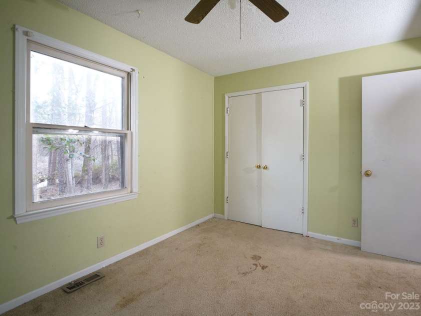 651, 655, 659 Dallas Stanley Highway, Dallas, NC 28034.  MLS# CAR3933079, YatesRealty ID 464. 