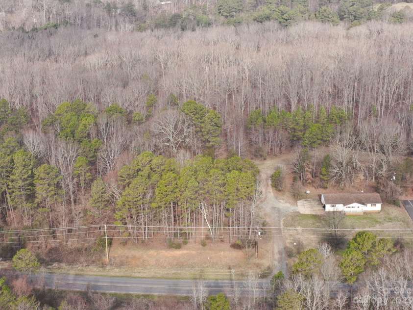 651, 655, 659 Dallas Stanley Highway, Dallas, NC 28034.  MLS# CAR3933079, YatesRealty ID 464. 