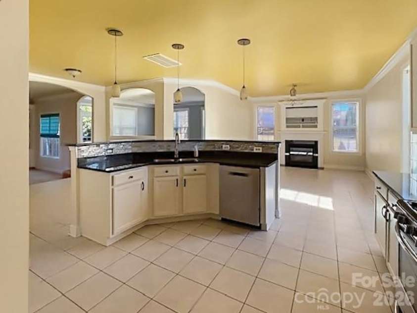 107 Autumn Frost Avenue, Statesville, NC 28677.  MLS# CAR4358112, YatesRealty ID 4640. Kitchen 2