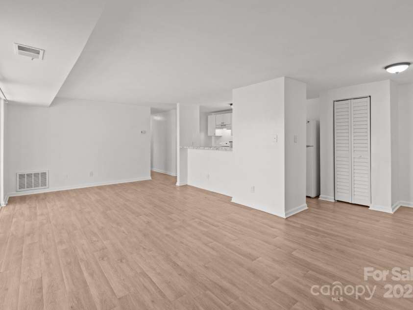 9405 Old Concord Road, Charlotte, NC 28213.  MLS# CAR4232141, YatesRealty ID 4640. 