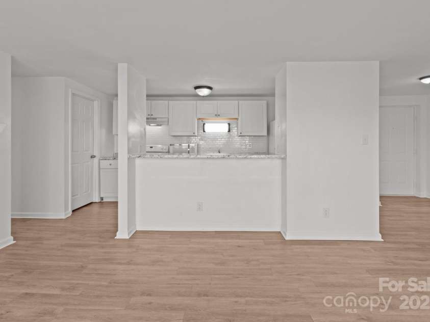 9405 Old Concord Road, Charlotte, NC 28213.  MLS# CAR4232141, YatesRealty ID 4640. 