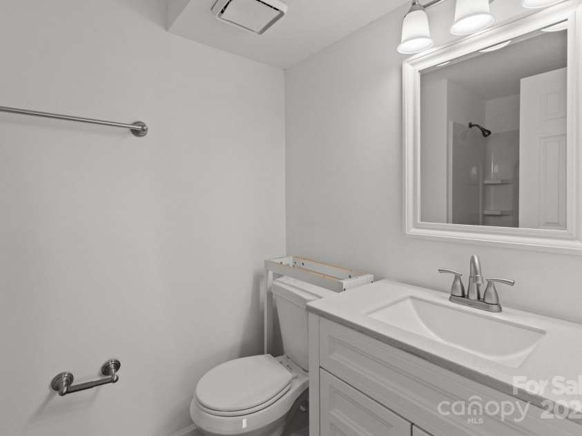 9405 Old Concord Road, Charlotte, NC 28213.  MLS# CAR4232141, YatesRealty ID 4640. 