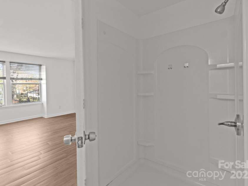 9405 Old Concord Road, Charlotte, NC 28213.  MLS# CAR4232141, YatesRealty ID 4640. 