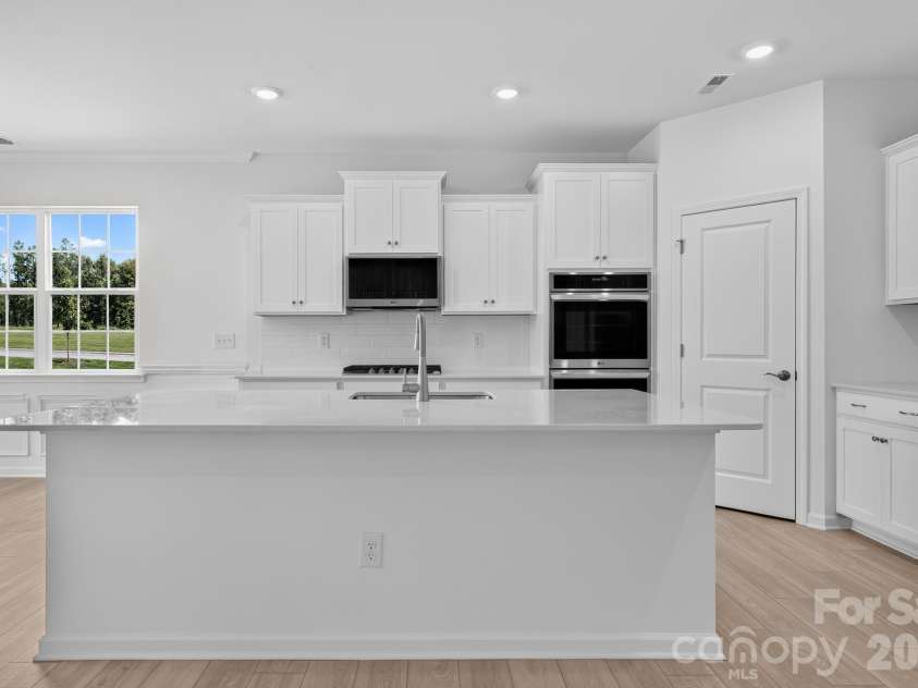 6406 Turkey Roost Way, Lancaster, SC 29720.  MLS# CAR4417474, YatesRealty ID 46401. 