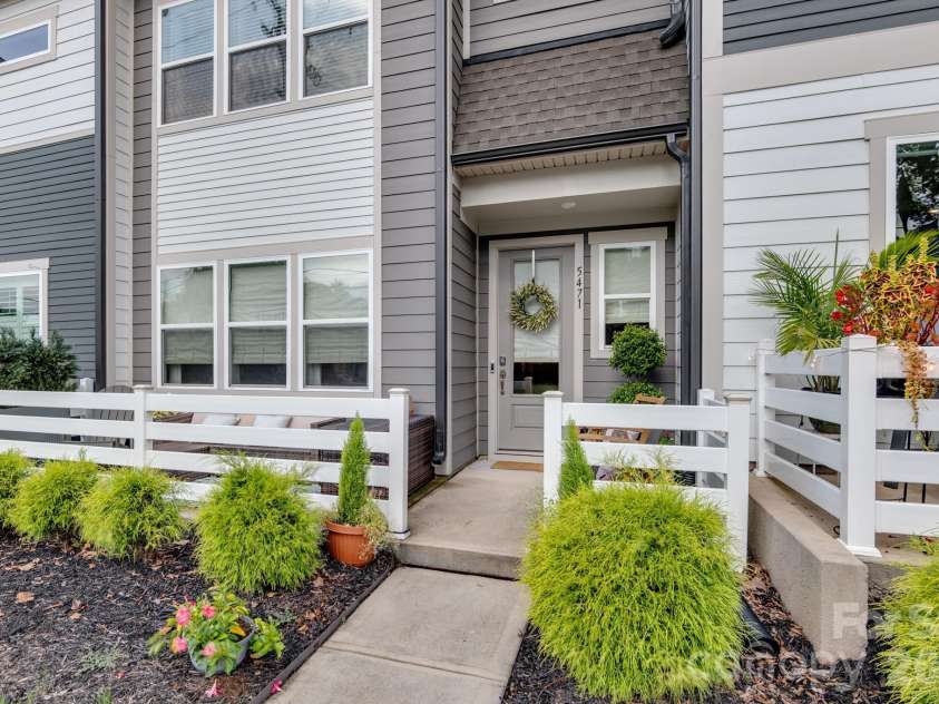 5471 Comiskey Alley, Kannapolis, NC 28081.  MLS# CAR4417384, YatesRealty ID 46402. 
