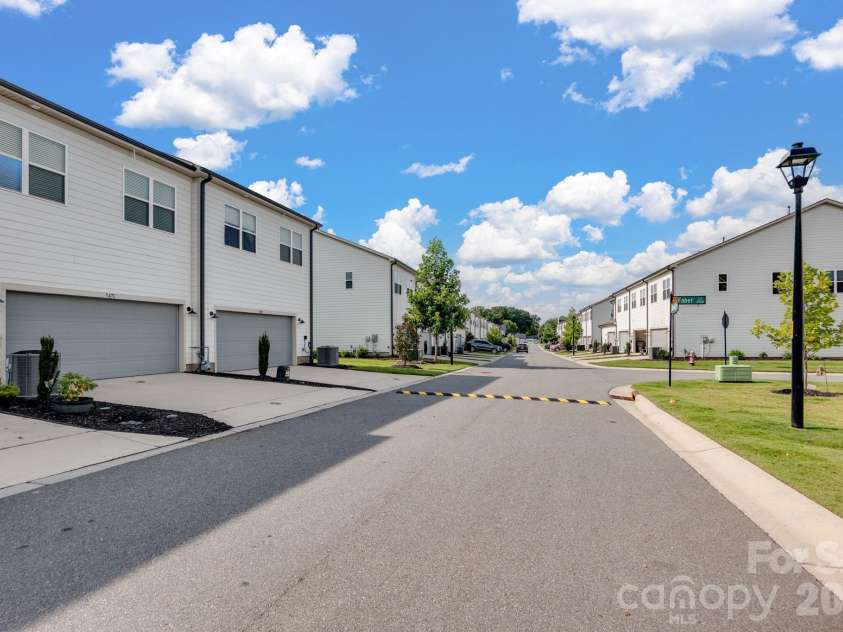 5471 Comiskey Alley, Kannapolis, NC 28081.  MLS# CAR4417384, YatesRealty ID 46402. 
