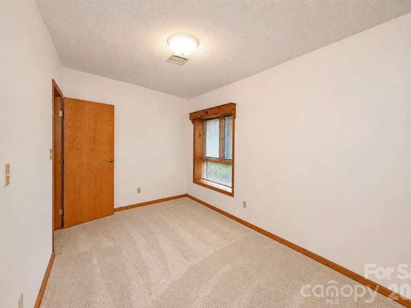 3711 Blendwood Lane, Hickory, NC 28601.  MLS# CAR4413481, YatesRealty ID 46403. Basement Bedroom or Office area
