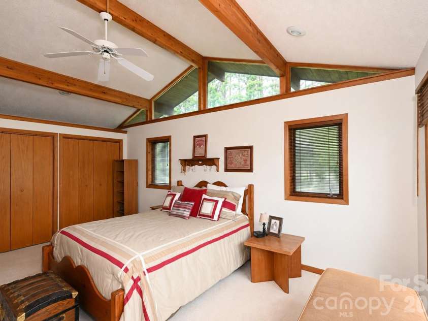 3711 Blendwood Lane, Hickory, NC 28601.  MLS# CAR4413481, YatesRealty ID 46403. Guest Room En Suite