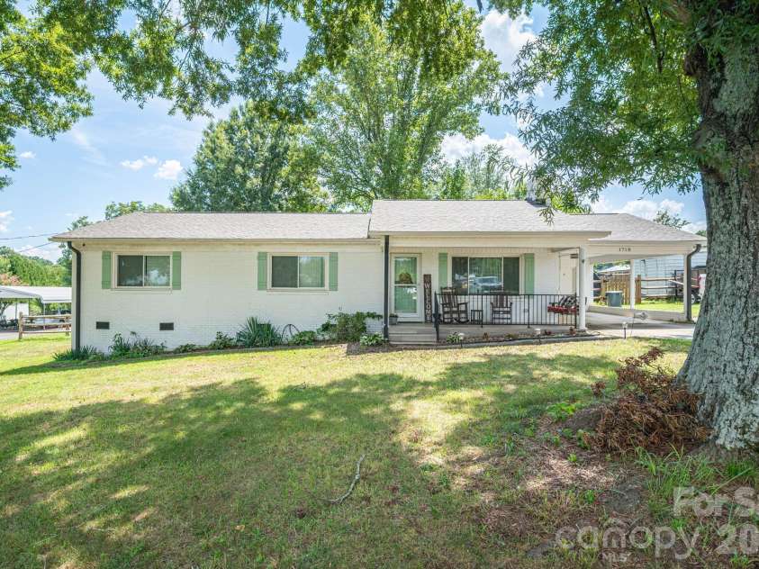 1718 Woolie Road, Lincolnton, NC 28092.  MLS# CAR4417317, YatesRealty ID 46404. 
