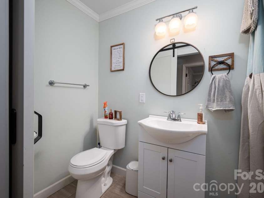 1718 Woolie Road, Lincolnton, NC 28092.  MLS# CAR4417317, YatesRealty ID 46404. Guest Bathroom with shower