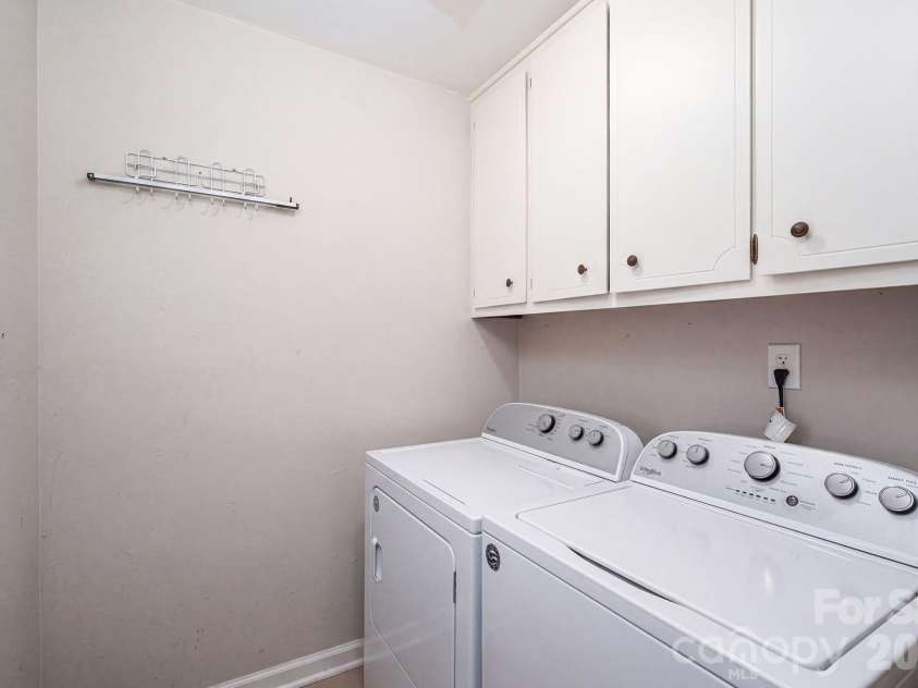 1718 Woolie Road, Lincolnton, NC 28092.  MLS# CAR4417317, YatesRealty ID 46404. Laundry Room